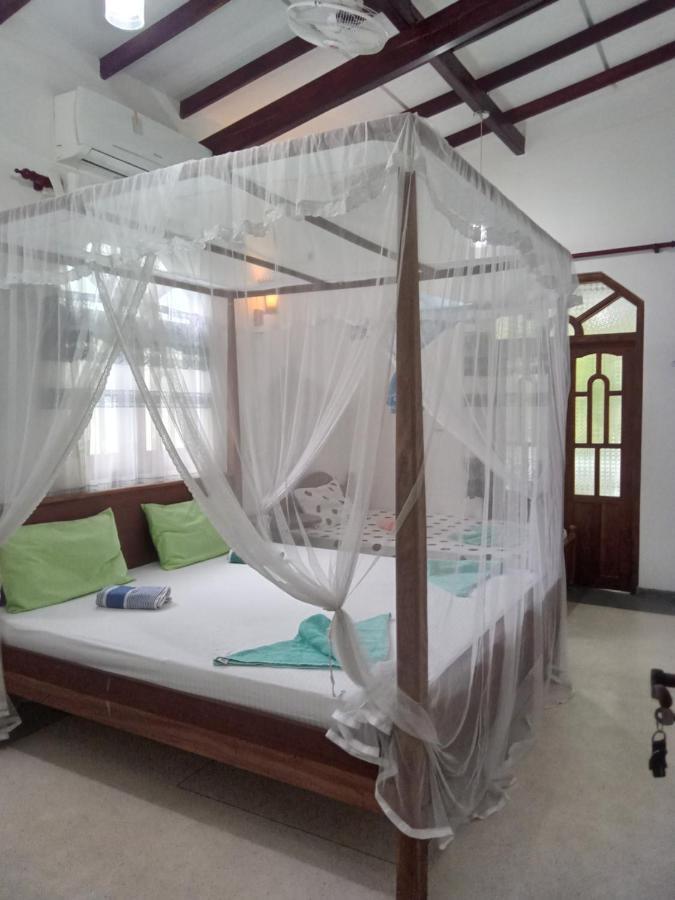 New Chili Lodge Mirissa Bagian luar foto